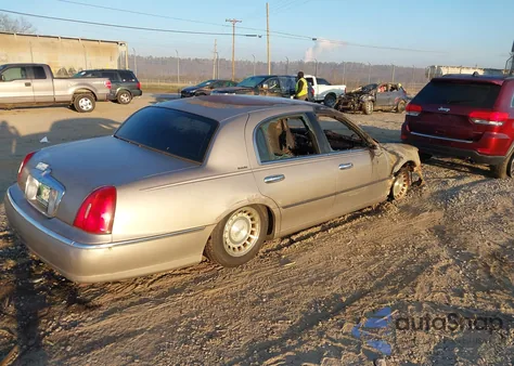 2000 Lincoln Town Car Executive из США, поврежденный, VIN 1LNHM81W0YY823982